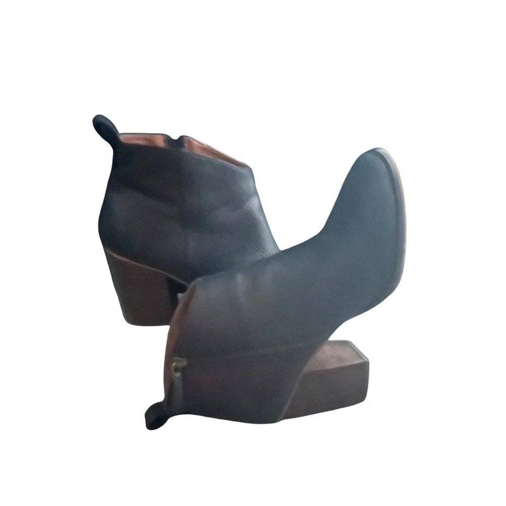 BP. Womens Black Leather Ankle Boots Block Heel Side Zip Booties Size 10M